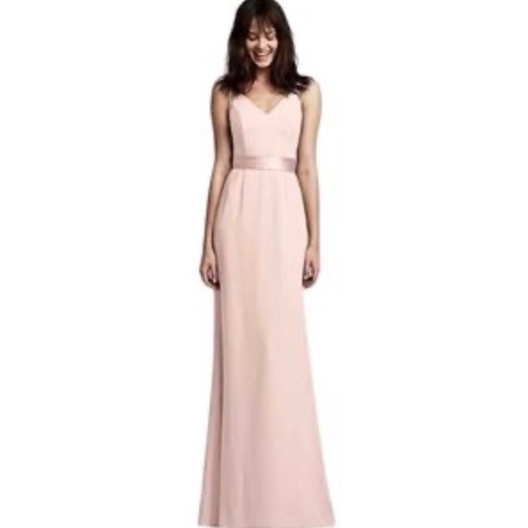 Vera Wang gown - Picture 2 of 9